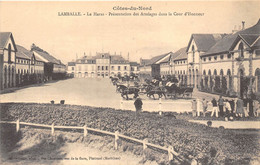 22-LAMBALLE- LE HARAS , PRESENTATION DES ATTELAGES DANS LA COURS D'HONNEUR - Lamballe