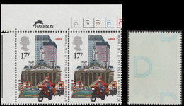 GREAT BRITAIN 1985 Post Office Royal Mail Motorbike Skyscraper 17p CORNER PAIR ERROR:print On Reverse Gum Letter - Variétés, Erreurs & Curiosités