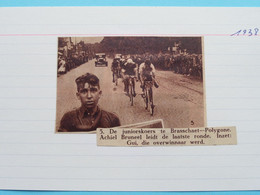 Juniorkoers Te BRASSCHAET-POLYGONE ( ACHIEL BRUNEEL / GUI ) 1938 ( Zie Foto Voor Detail ) KRANTENARTIKEL ! - Cyclisme