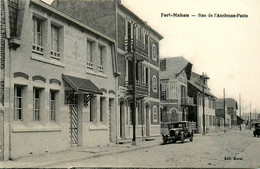 Fort Mahon * La Rue De L'ancienne Poste * Colonie De Vancances Ste Jeanne D'arc Amiens * Automobile Voiture Ancienne - Fort Mahon