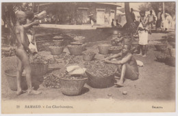 SOUDAN - BAMAKO - LES CHARBONIERS - Plusieurs Enfants Près De Paniers De Chabon - Soudan