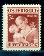 1937 Mother's Day, Child Congratulates Mother, Flowers, Austria, Mi. 638, MNH - Mother's Day