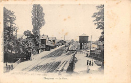 Noyon          60           Intérieur De La Gare          (voir Scan) - Noyon