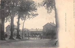 Noyon          60           La Gare Prise Du Cours       (voir Scan) - Noyon