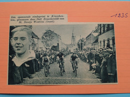 Eindsprint Te KRUISHOUTEM Winnaar Dolf BRAECKEVELDT Van St. Denijs West : 1935 ( Zie Foto Voor Detail ) KRANTENARTIKEL ! - Cyclisme