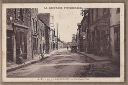 CPA 22 - LANVOLLON - La Grande Rue - TB CENTRE ANIMATION MAGASINS Machines Agricoles AMOUROUX Frères AUTO - Lanvollon