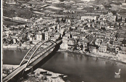 CASTELMORON - Vue Générale .  CPM  DENTELEE. - Castelmoron