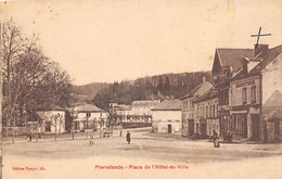 Pierrefonds         60         Place De L'Hôtel De Ville         (voir Scan) - Pierrefonds