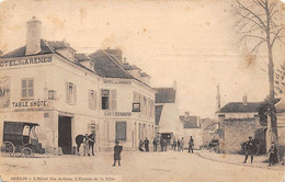 Senlis        60         Hôtel Des Arènes     -  Petite Déchirure -   (voir Scan) - Senlis