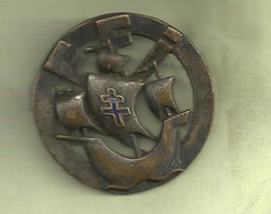 Insigne F F I  ET CROIX DE LORAINE 2634  ARTHUS  BERTEAND  Manque La Petite  Tige Au Dos 3.8 Cm - Frankreich