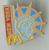 {49272} Pin's " McDonald's , New York " - McDonald's