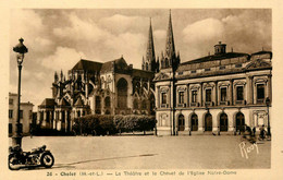 Cholet * Moto Ancienne De Marque ? * Place , Théatre Et Chevet De L'église Notre Dame - Cholet