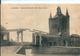 Superbe  Cpa  De  ZIERIKZEE   (  Pays-Bas  )    Zuidhavenpoort  Met  Ophaalbrug  ( Voir Philathélie Verso ) - Zierikzee