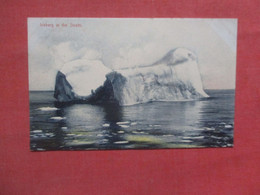 Newfoundland  Iceberg In The Straits  Ref  4502 - - Other & Unclassified