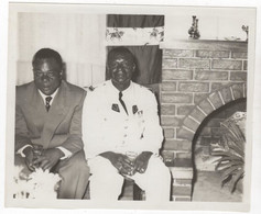 Photo Originale CAMEROUN Personnages à Identifier Réception Chez L'administrateur Chef De Région - Africa