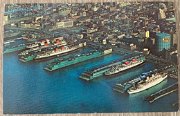 NEW-YORK CITY - SHIPS FROM AROUND THE WORLD PIERS AT NEW-YORK CITY PIERS - Transport