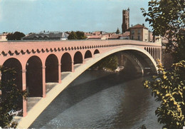 VILLENEUVE SUR LOT  - Le Pont Neuf Et Le Clocher Sainte Catherine     CPM Dentelée  Cliché Rare - Villeneuve Sur Lot