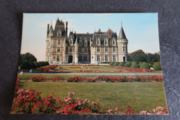 Delcampe - CP - Le Château De VOUZERON : Maison De Repos Et De Convalescence Amboise Croizat - Vouzeron