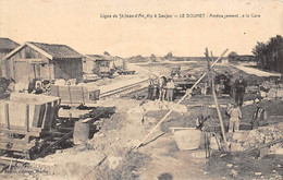 Le Douhet     17      Chemin De Fer .Ligne Saint Jean D'Angély-Saujon. Aménagement De La Gare. Rare          (voir Scan) - Other & Unclassified