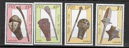 Fidji N° 554 à 557**  Casse-têtes De Guerre Des Iles - Fiji (1970-...)