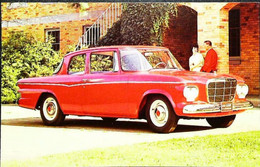 ► STUDEBAKER LARK Sedan 1962   Couple    - Automobile Publicity    (Litho In U.S.A.) Roadside - Rutas Americanas