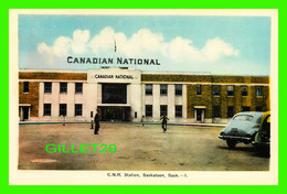 SASKATOON, SASKATCHEWAN - CANADIAN NATIONAL RAILWAY STATION - ANIMATED WITH CARS & PEOPLES - PECO - C.N.R. STATION - - Saskatoon