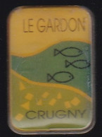 68427-Pin's . Association Le Gardon De Crugny Et De Ses Environs Pêche Dans La Ville De Crugny. - Animaux