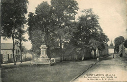 Montfaucon * La Place Et Le Monument Aux Morts De La Guerre - Montfaucon