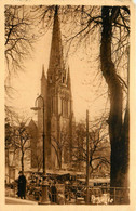 Fontenay Le Comte * Place Et Marché * Foire * église Notre Dame - Fontenay Le Comte