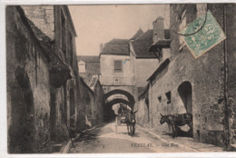 89 -  Vezlay _  Une Rue , Ane Attelé. (voyagée ( 1907) - Vezelay