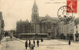 Laval * La Place * Les Halles * La Cathédrale * Coiffeur - Laval