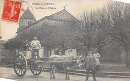 Nieul-le-Virouil     17       La Place Et L'église. Attelage De Boeuf     (voir Scan) - Other & Unclassified