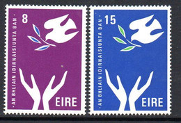 Ireland 1975 International Womens Year Set Of 2, MNH, SG 369/70 - Ongebruikt