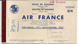 BILLET AIR FRANCE POUR CONAKRY . 1952 - Biglietti