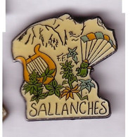 E20 Pin's SALLANCHES PARACHUTE LYRE Alpes Savoie Parachutisme Parapente Edelweiss Fleur Achat Immédiat - Parachutting