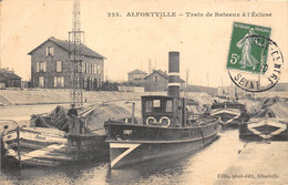 94-ALFORTVILLE-TRAIN DE BATEAUX A L'ECLUSE - Alfortville