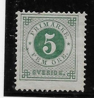 Suède N°32 - Neuf * Avec Charnière - 1 Dent Courte Sinon TB - Unused Stamps