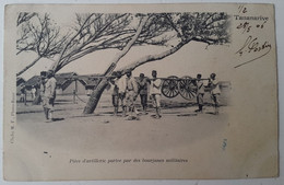 Carte Postale Madagascar Tananarive Pièce D'artillerie Portée Par Les Bourjanes Militaires 1906 - Monde