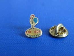 Petit Pin's Rugby - EDF GDF Tournoi Match Coupe Du Monde Grenoble 10 91 Octobre 1991 - Coq Tricolore Palmier (PK55) - Rugby