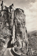 MEYRUEIS. - Route De L'Aven Armand Et Sainte-Enimie. CPM Dentelée - Meyrueis