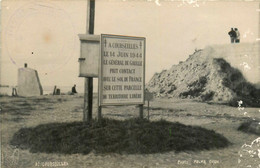 Courseulles * Carte Photo * Plaque Commemorative Général De Gaulle - Courseulles-sur-Mer