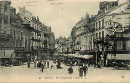 Lille * Rue Esquermoise * Commerces Magasins * Tramway Tram * Automobile Voiture Ancienne - Lille