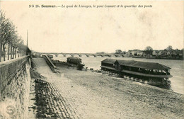 Saumur * Le Quai De Limoges * Le Pont Cessart Et Le Quartier Des Ponts * Bateau Lavoir - Saumur