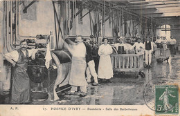 94-IVRY- HOSPICE D'IVRY- BUANDERIE , SALLE DES BARBOTTEUSES - Ivry Sur Seine