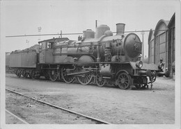 Cliché D'une Locomotive à Vapeur Du P.L.M. En Gare  - Train , Chemin De Fer - Voir Description - Matériel