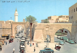 Libye - TRIPOLI - Verso La Medina Ghedima (Città Vecchia)- Automobiles, Attelages Chevaux, Phot Genah-Philatélie Timbres - Libye