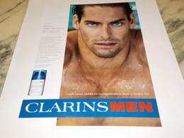 PUBLICITE  CAMILLE LACOURT CREME CLARINS MEN 2013 - Zwemmen