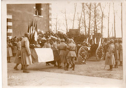 Belle Photo Originale 13x18 Verdun Cercueil Du Soldat Inconnu A VOIR Texte Au Dos - Verdun