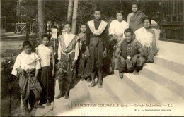 LAOS - Carte Postale - Groupe De Laotiens à L 'Exposition De 1907 - L 80102 - Laos