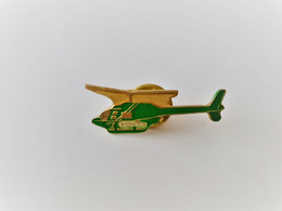 Pins Militaria Hélicoptère Canadian  / 33NAT - Avions